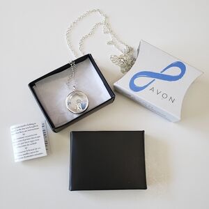 Avon Empowerment Shaky Necklace